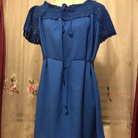 Blouses - Picture 3 of 8